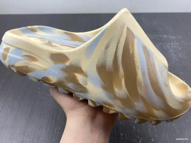 Adidas Yeezy GW1932 Slide 0531